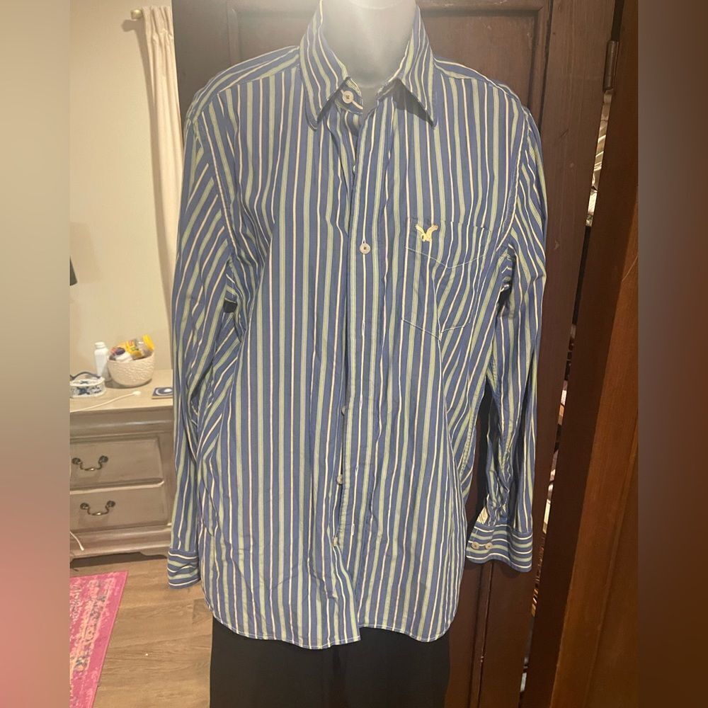American eagle button down shirt